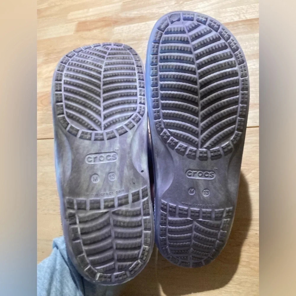 Crocs in Purple/white slide on sandals in size Men’s 13z. Great condition